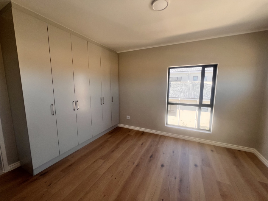 To Let 2 Bedroom Property for Rent in Cape Farms Western Cape